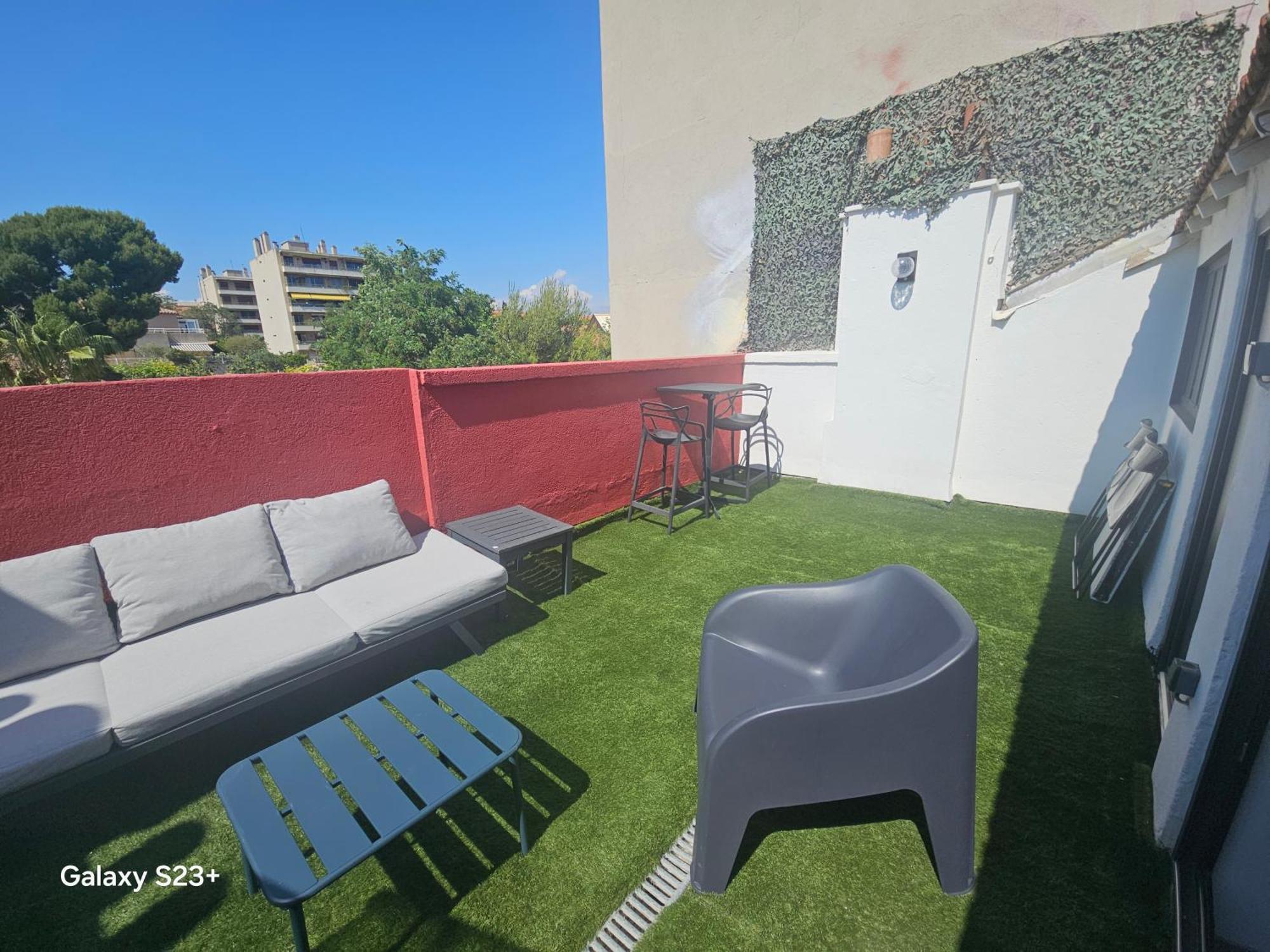 Apartment 3 Avec Terrasse 18m - 8 Pers - 1 Place De Parking Marseille