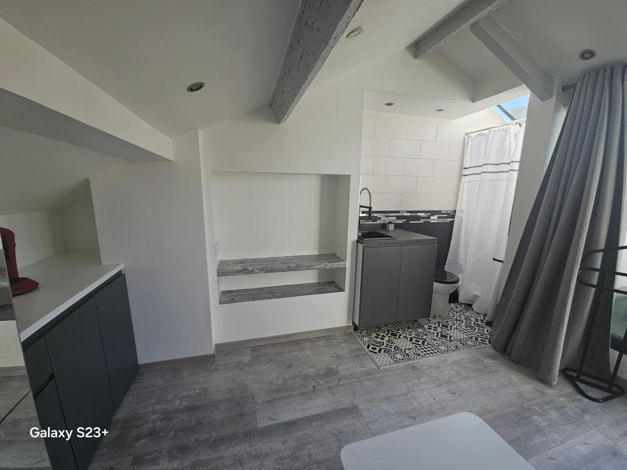 3 Avec Terrasse 18m - 8 Pers - 1 Place De Parking Apartment Marseille