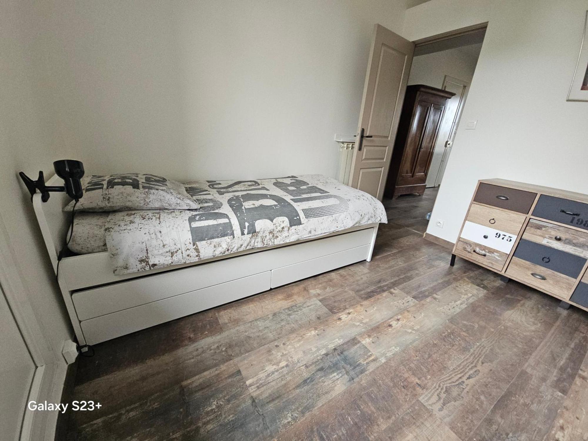3 Avec Terrasse 18m - 8 Pers - 1 Place De Parking * Marseille